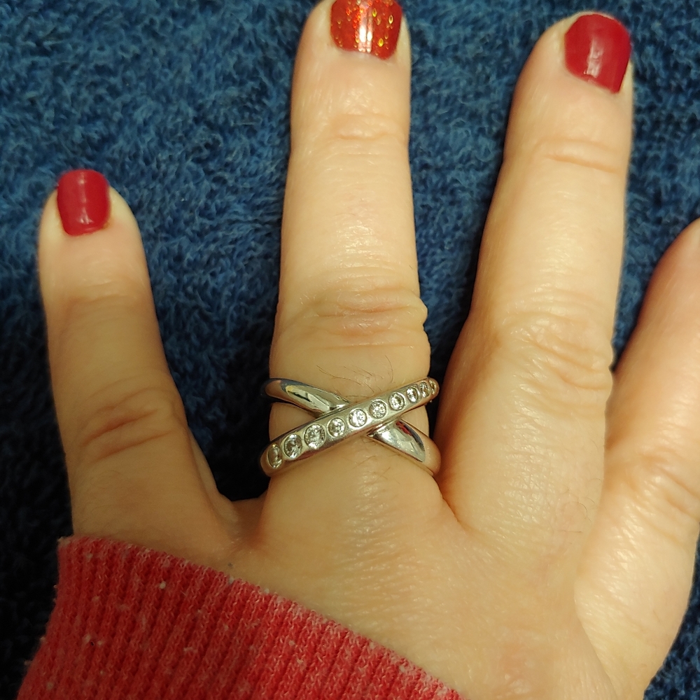 Touchstone crystal criss cross ring